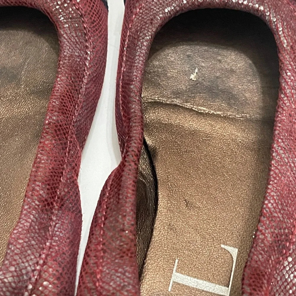 AGL Ladies Burgundy Leather Flats size USA 7 made in Italy - Picture 10 of 15